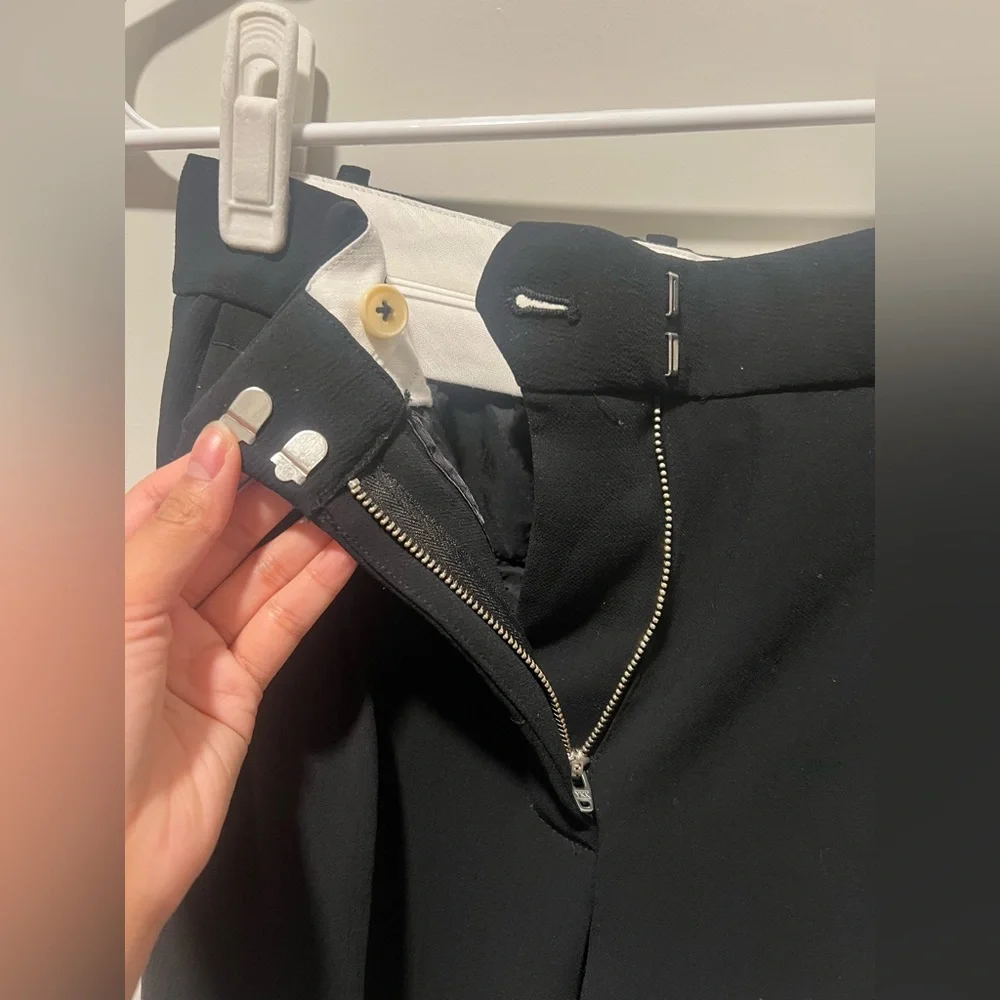 Aritzia Wilfred The Effortless Pants in Black - Picture 4 of 8